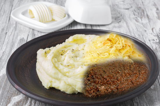 Tiegelwurst mit Sauerkraut & Kartoffelbrei